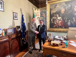 Il Presidente della Provincia di Matera, Francesco Mancini, ha ricevuto il Colonnello Paolo Franciosa, Comandante del Comando Militare Esercito Basilicata